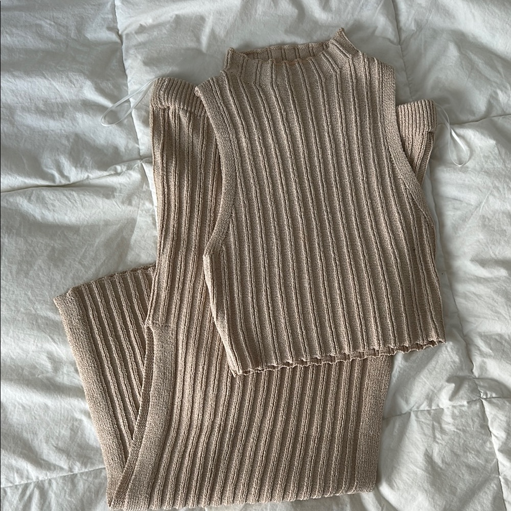 Tan Ribbed Knit Two-Piece Set - Picture 2 of 5